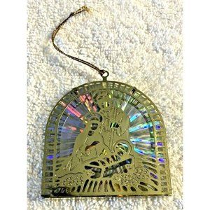 HANGING CHRISTMAS ORNAMENT 2" x 2.5" VINTAGE BRASS LASER CUT NATIVITY SCENE ~NEW